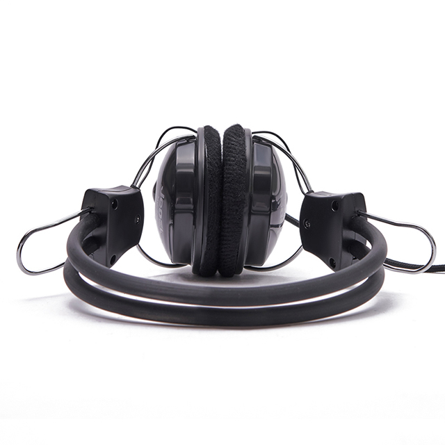 portable headphone for airlines